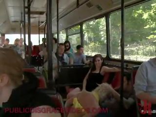 Esclavage blond anal baisée en publique autobus plein de étrangers
