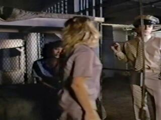 Jailhouse 소녀 1984 우리 생강 린 완전한 비디오 35mm. | xhamster