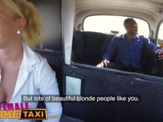 Ženska ponaredek taksi velika črno putz stretches licky lex sladko čehinje muca