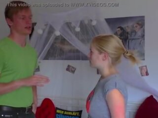 Video- 17lil lili afgedroogd voor misbehaving - mengen - vol versie sale&colon; &dollar;14