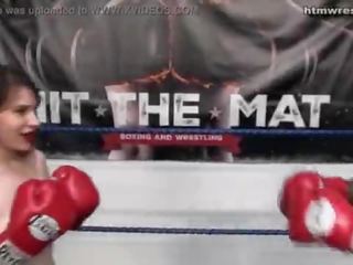 Negra masculino boxeando beast vs pequeña blanca hija ryona