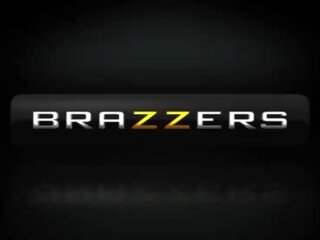 Brazzers - बड़ा टिट्स पर स्कूल - लीक मुझको में the locker कक्ष दृश्य अभिनीत keisha भूरा और johnny si